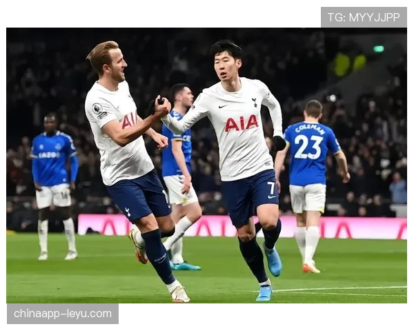 格罗宁根转会策略调整：聚焦青训与性价比，打造可持续发展阵容