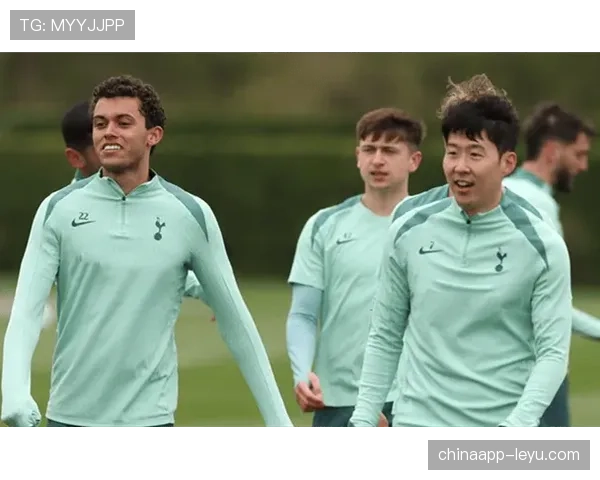 热刺状态回暖重燃欧协联夺冠希望,出色表现赢得球迷喝彩 热刺状态回暖重燃欧协联夺冠希望,出色表现赢得球迷喝彩