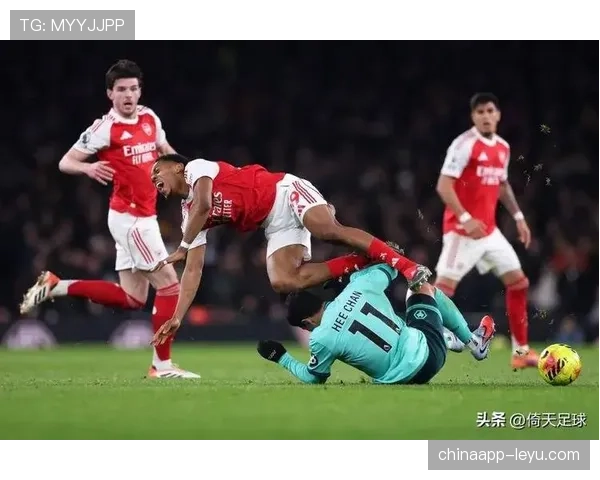 英超新赛季战术革新浪潮:球队竞相重塑风格以提升竞争力 英超新赛季战术革新浪潮:球队竞相重塑风格以提升竞争力