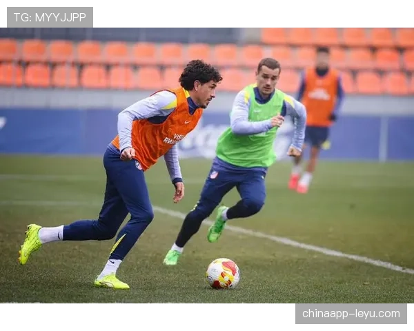 阿拉维斯苦练控球技术，新赛季剑指更强竞争力