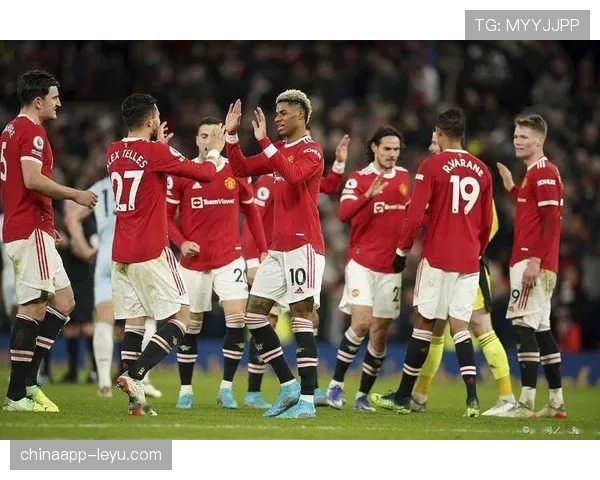 德甲新赛季积分榜出炉：拜仁慕尼黑强势领跑，莱比锡红牛紧追不舍