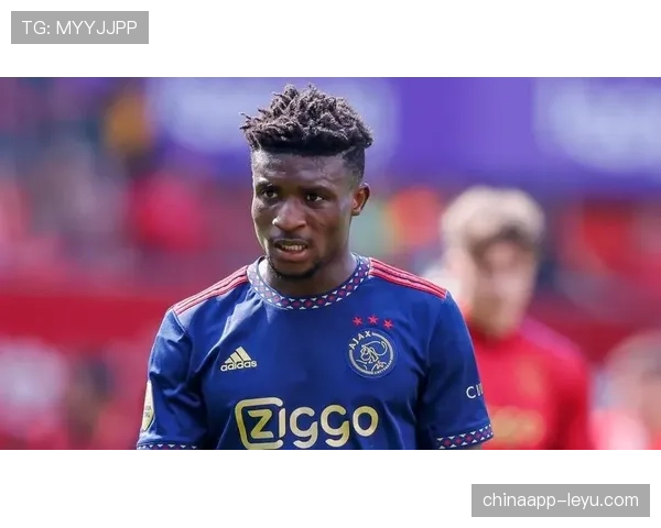 库杜斯 vs 萨卡：英超边锋的不同发展路径